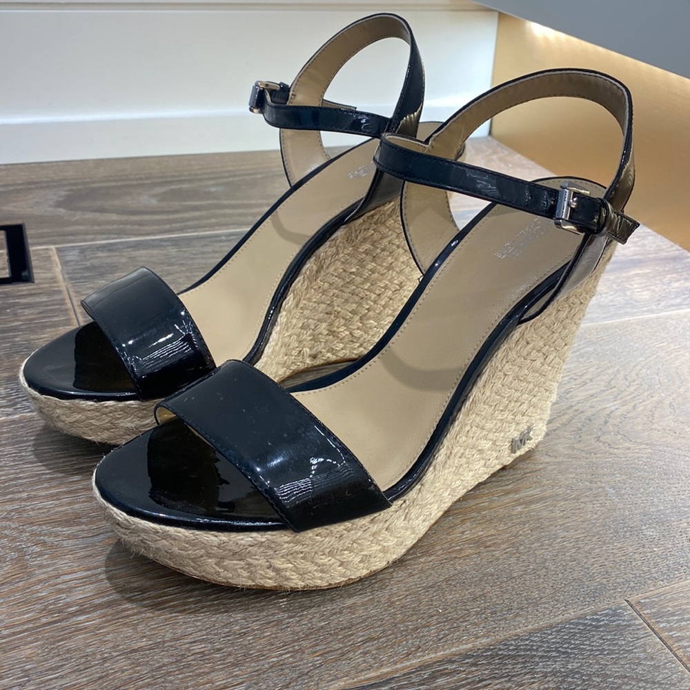 Gorgeous Michael Kors wedges - size 8.5